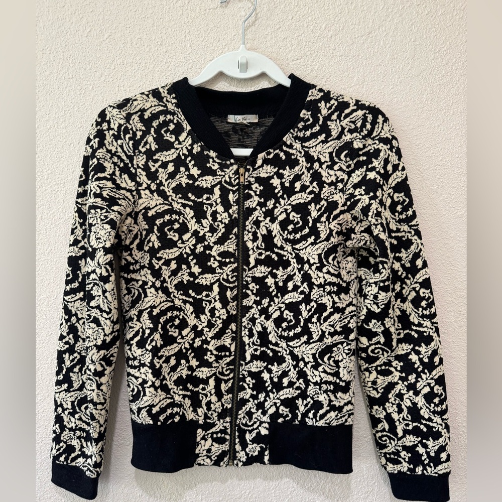 Women’s Zip Up Sweater La Vie 89